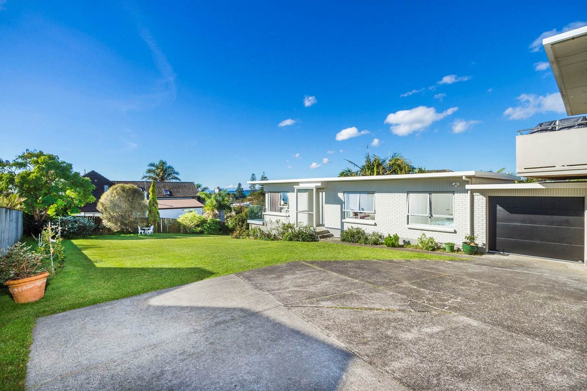 3/6 Brown Street, Hauraki, Auckland - Carousel 23