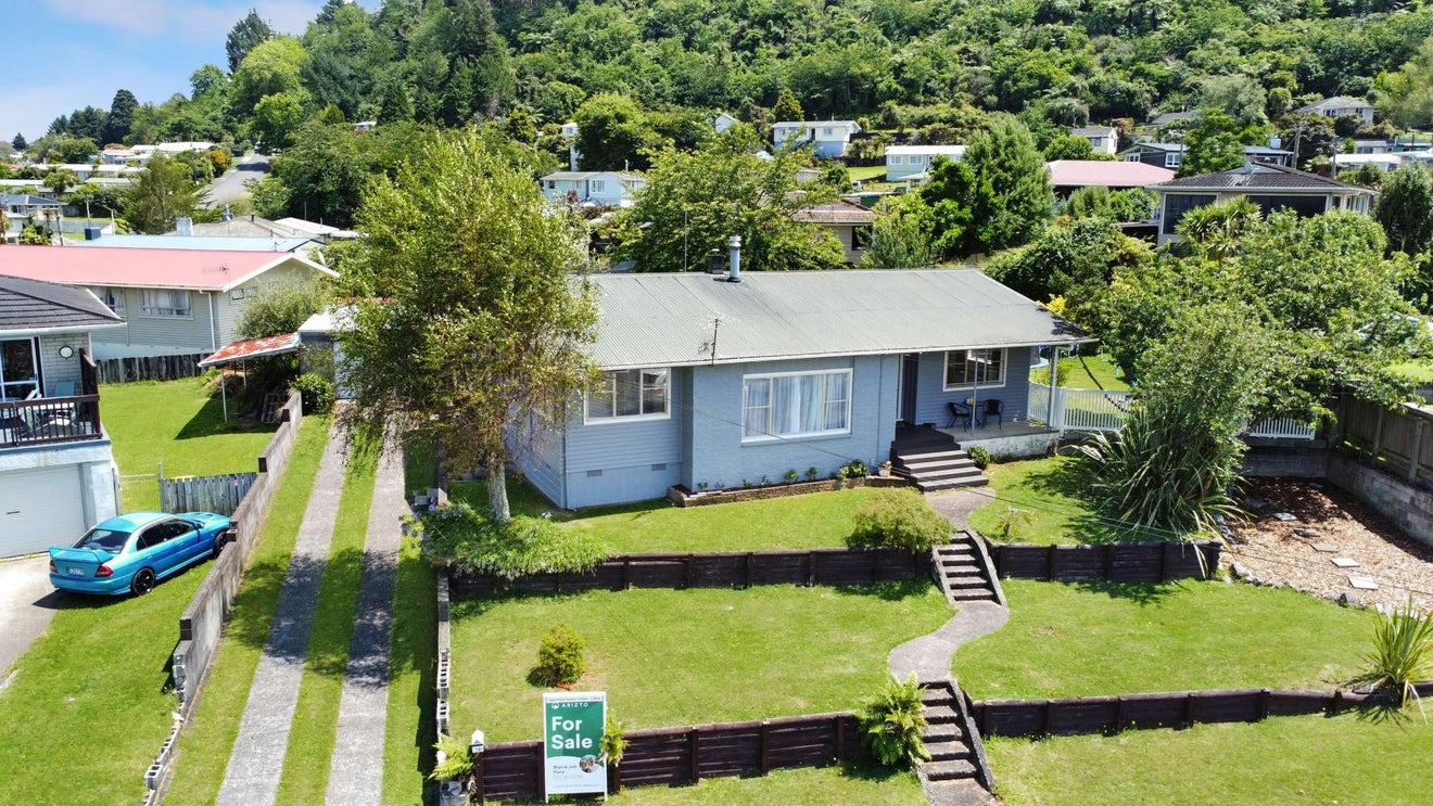 75 Kea Street, Selwyn Heights, Rotorua - Carousel 1