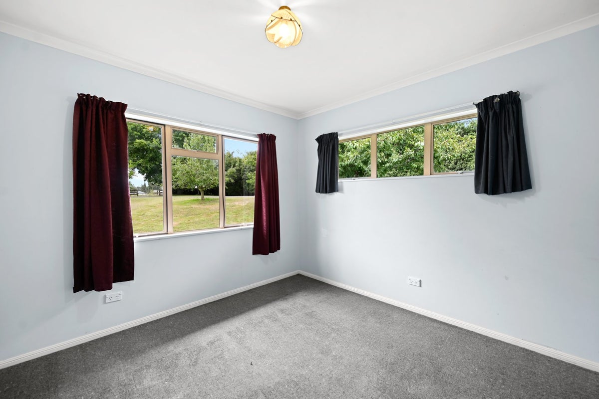 104 Beer Road, Cambridge - Carousel 24