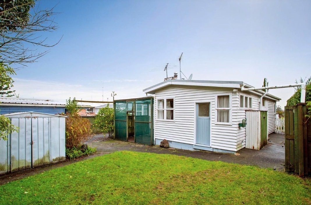 128 Archibald Road, Kelston, Auckland - Carousel 13