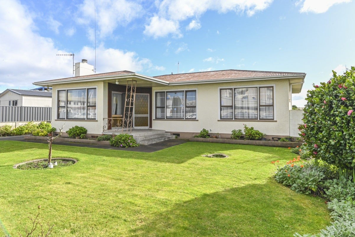 107 Canning Road, Camberley, Hastings - Carousel 2