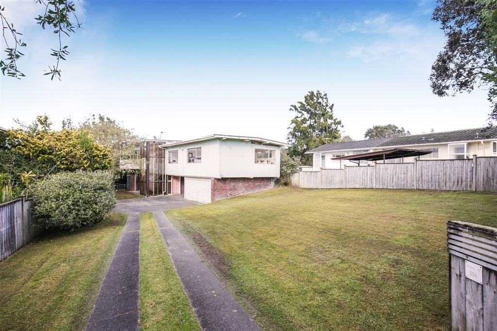 52 Lynden Avenue, Hillcrest, Auckland - Carousel 2