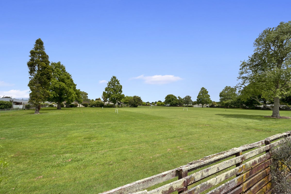 33 Cunningham Road, Beerescourt, Hamilton - Carousel 12