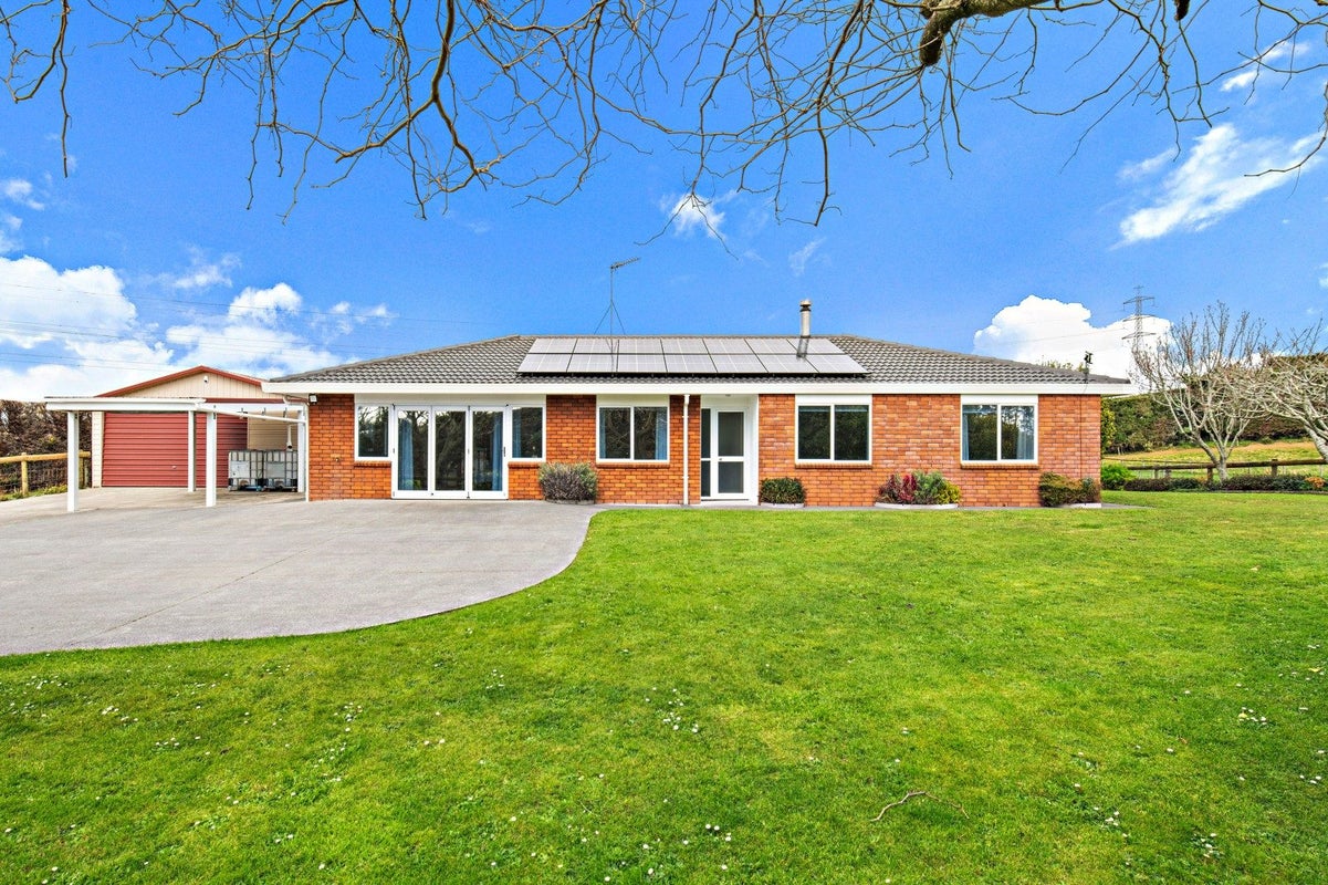 14 Sherwood Drive, Pukekohe - Carousel 2