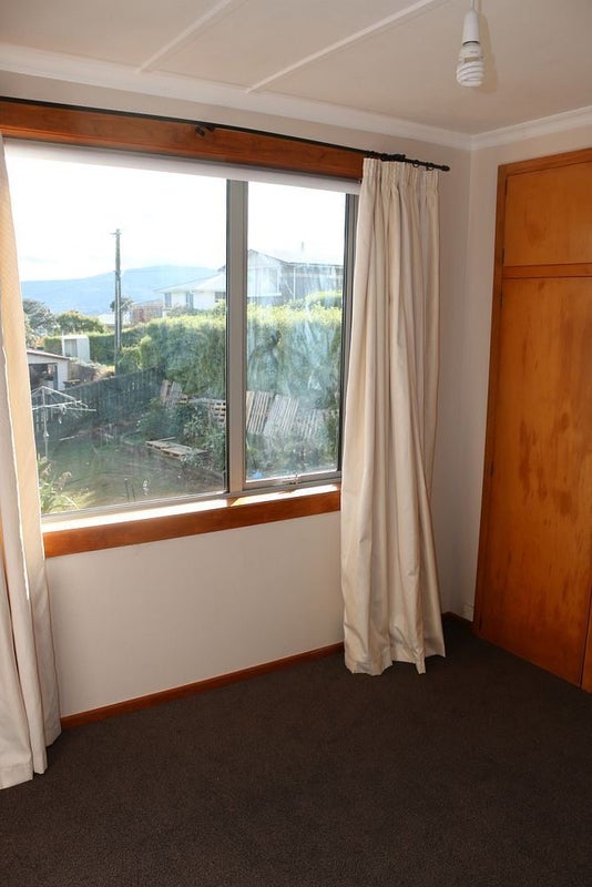 32 McKerrow Street, Shiel Hill, Dunedin - Carousel 32