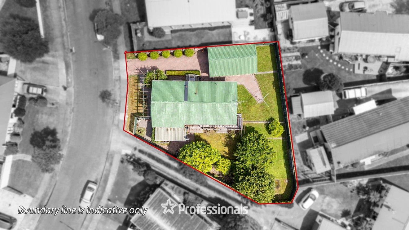 10 Laredo Grove, Totara Park, Upper Hutt - Carousel 24