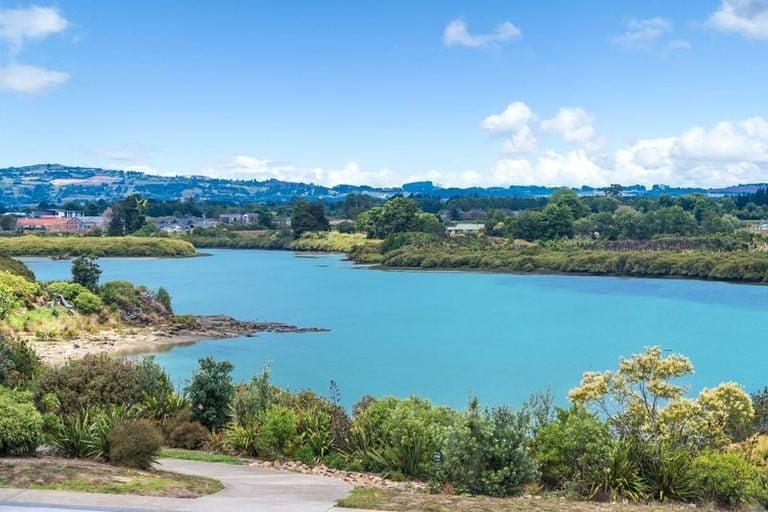 10 Port Way, Rosehill, Papakura - Carousel 2