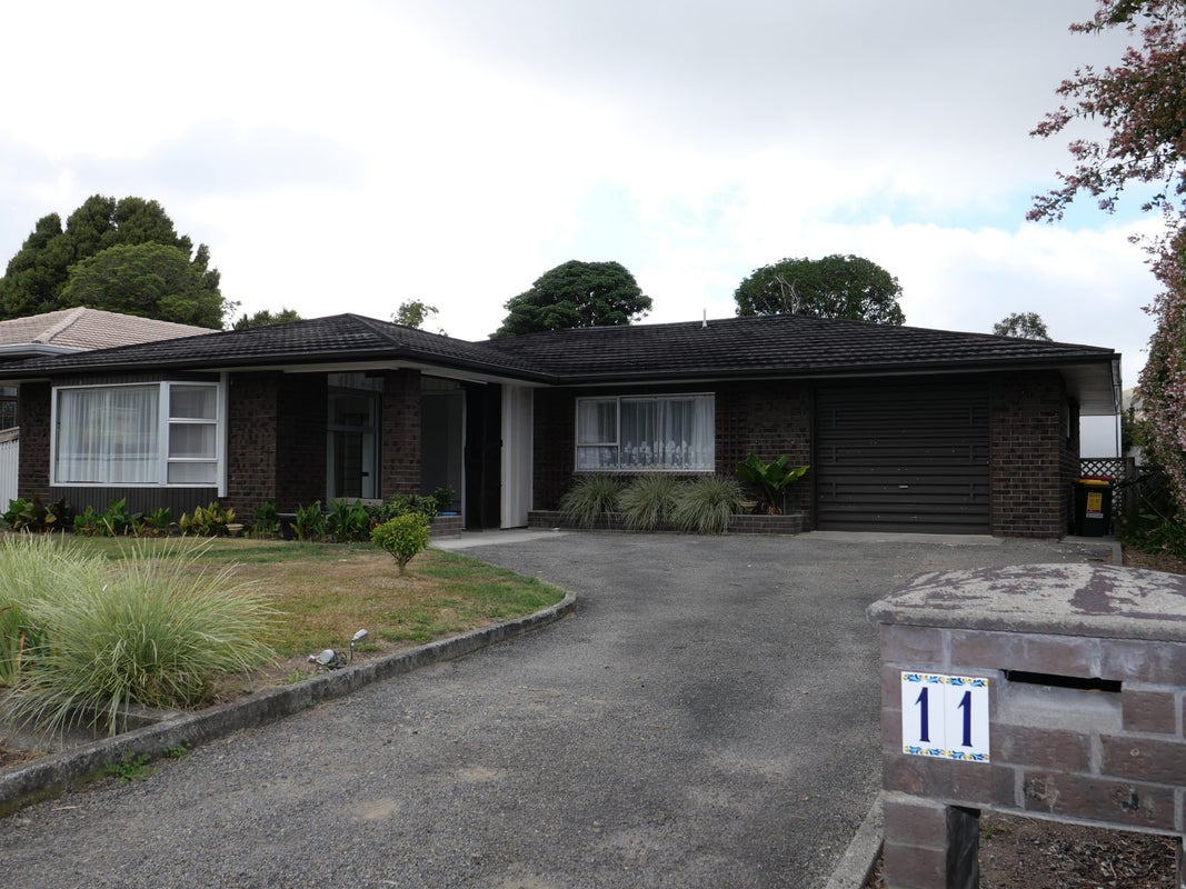 11 Walton Avenue, Waikanae - Carousel 2