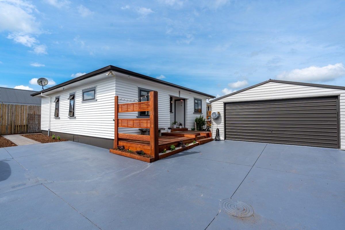 17 Birdwood Road, Horotiu, Hamilton - Carousel 1