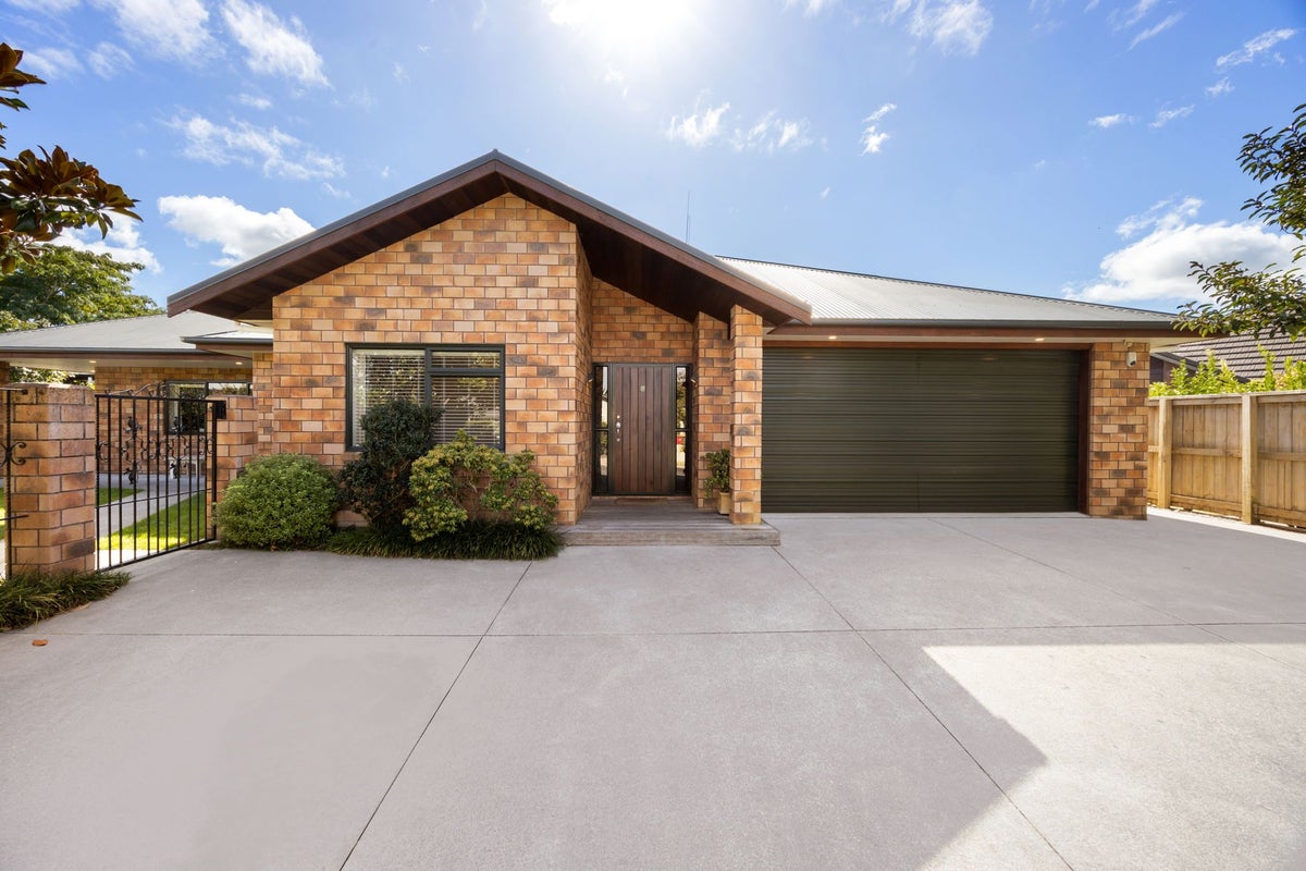 9 Aspen Court, Huntington, Hamilton - Carousel 1