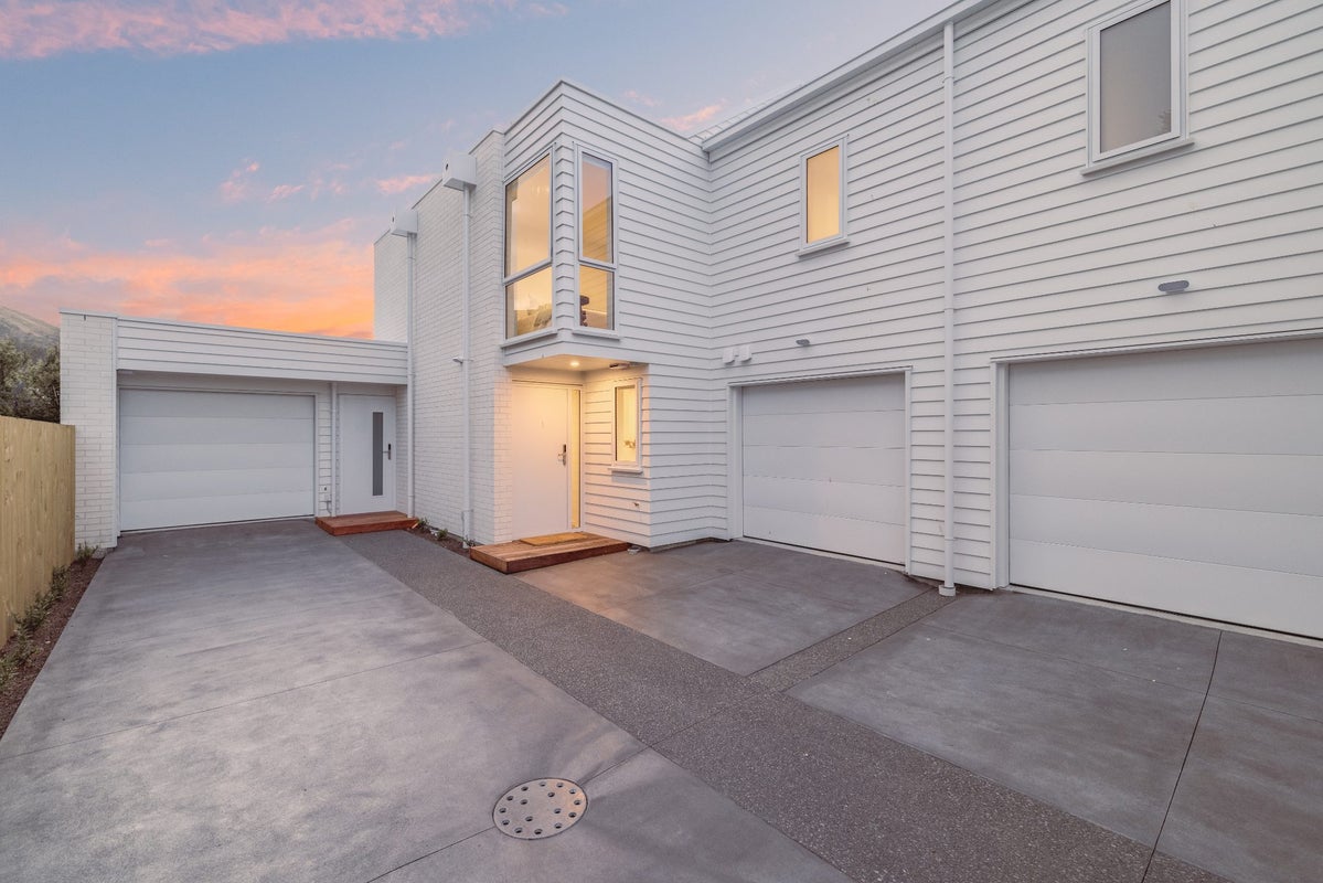 4/132 Nayland Street, Sumner, Christchurch - Carousel 2