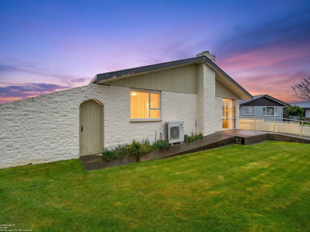 16 Mepal Place, Kingswell, Invercargill - Carousel 1