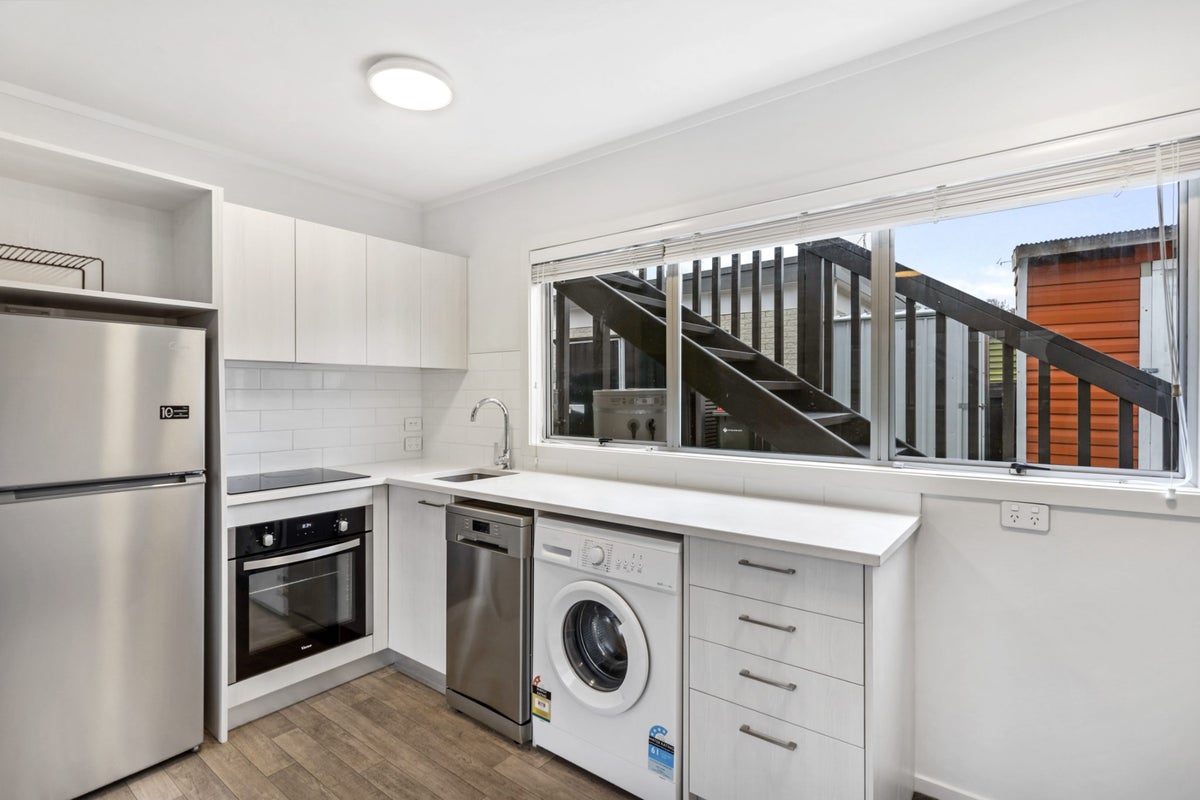 1/19 Houghton Street, Meadowbank, Auckland - Carousel 2