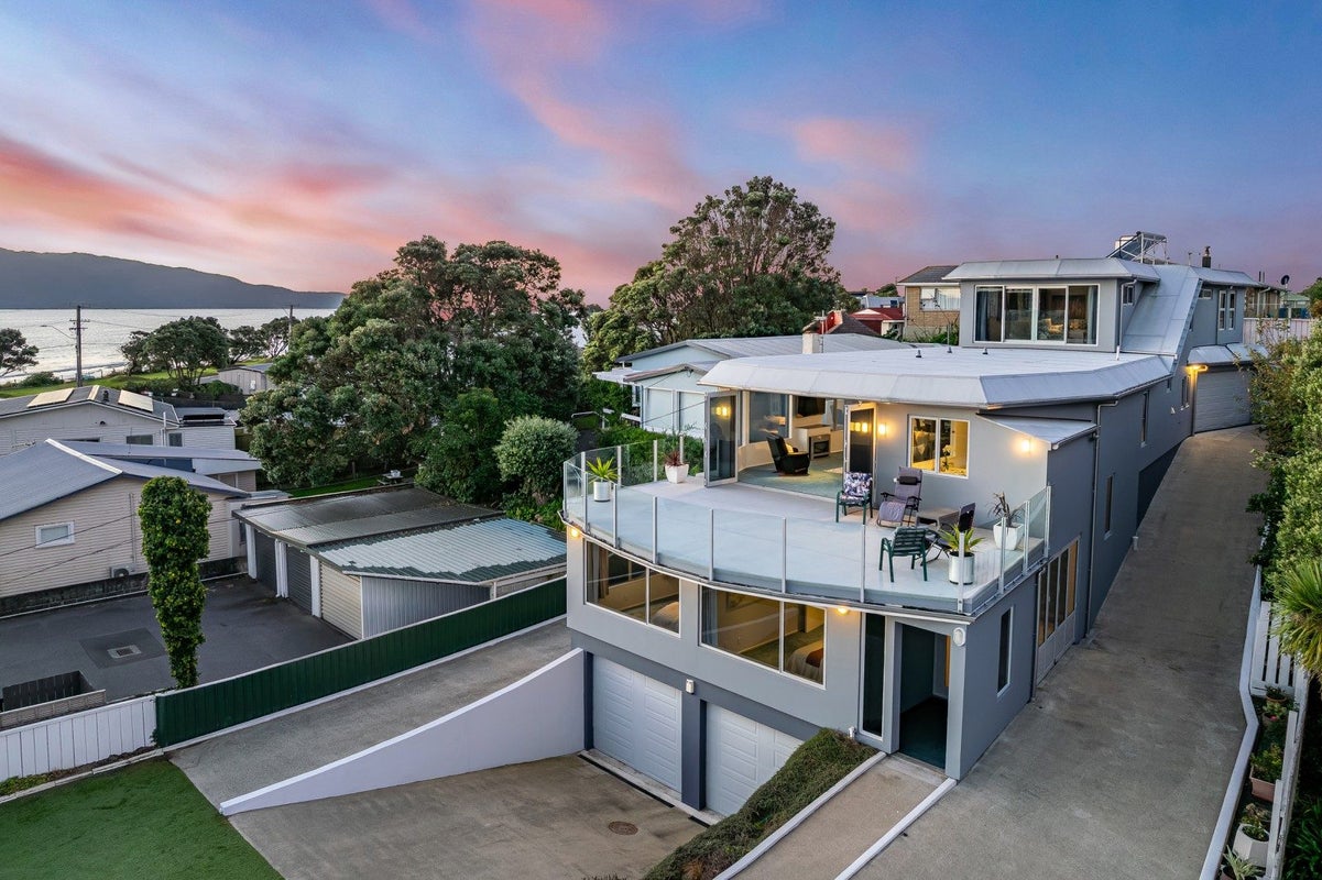 56 Wharemauku Road, Raumati Beach, Kapiti Coast, Wellington - Carousel 1
