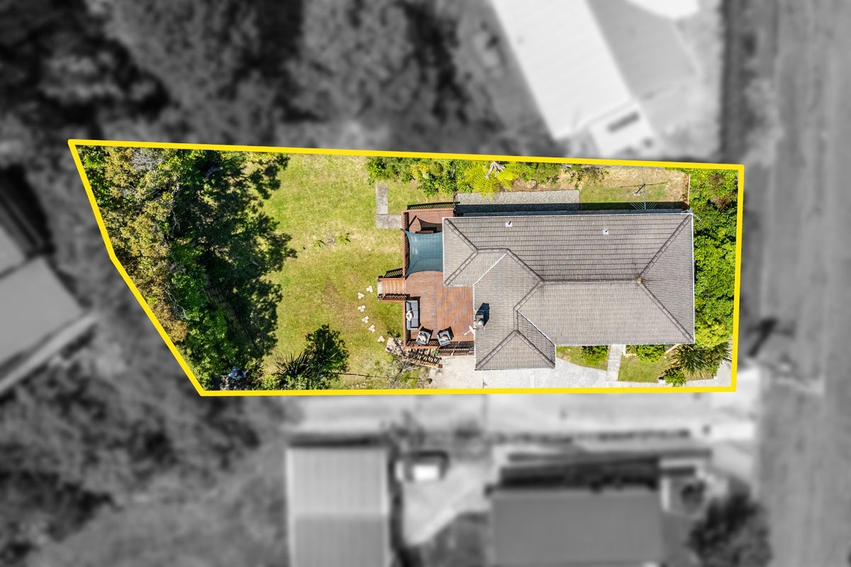 17 Lowry Crescent, Stokes Valley, Lower Hutt - Carousel 17