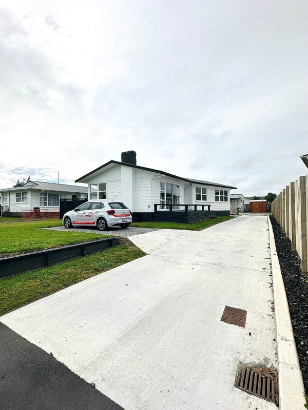 13 Lethborg Street, Dinsdale, Hamilton - Carousel 1