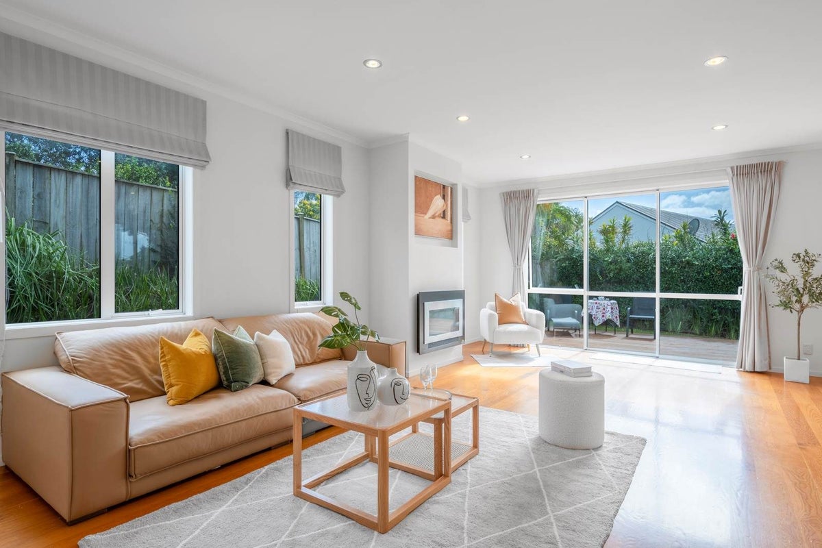 14A Hauraki Crescent, Pinehill, Auckland - Carousel 2