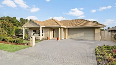 22 Oakridge Way, Northpark, Auckland - Carousel 1