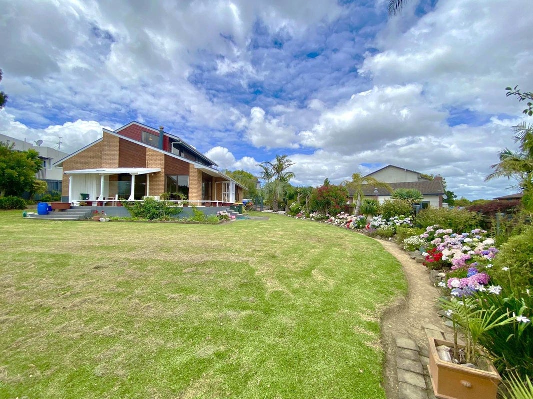 74 Redoubt Road, Goodwood Heights, Auckland - Carousel 2