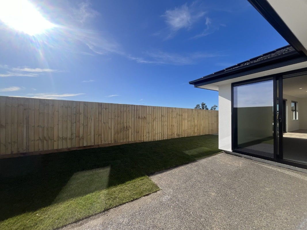 19 Llew Summers Street, Belfast, Christchurch - Carousel 17