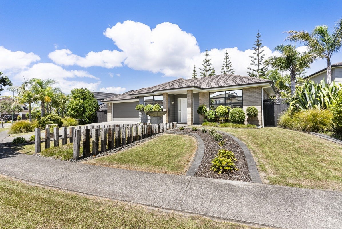 105 Pine Harbour Parade, Beachlands, Auckland - Carousel 2