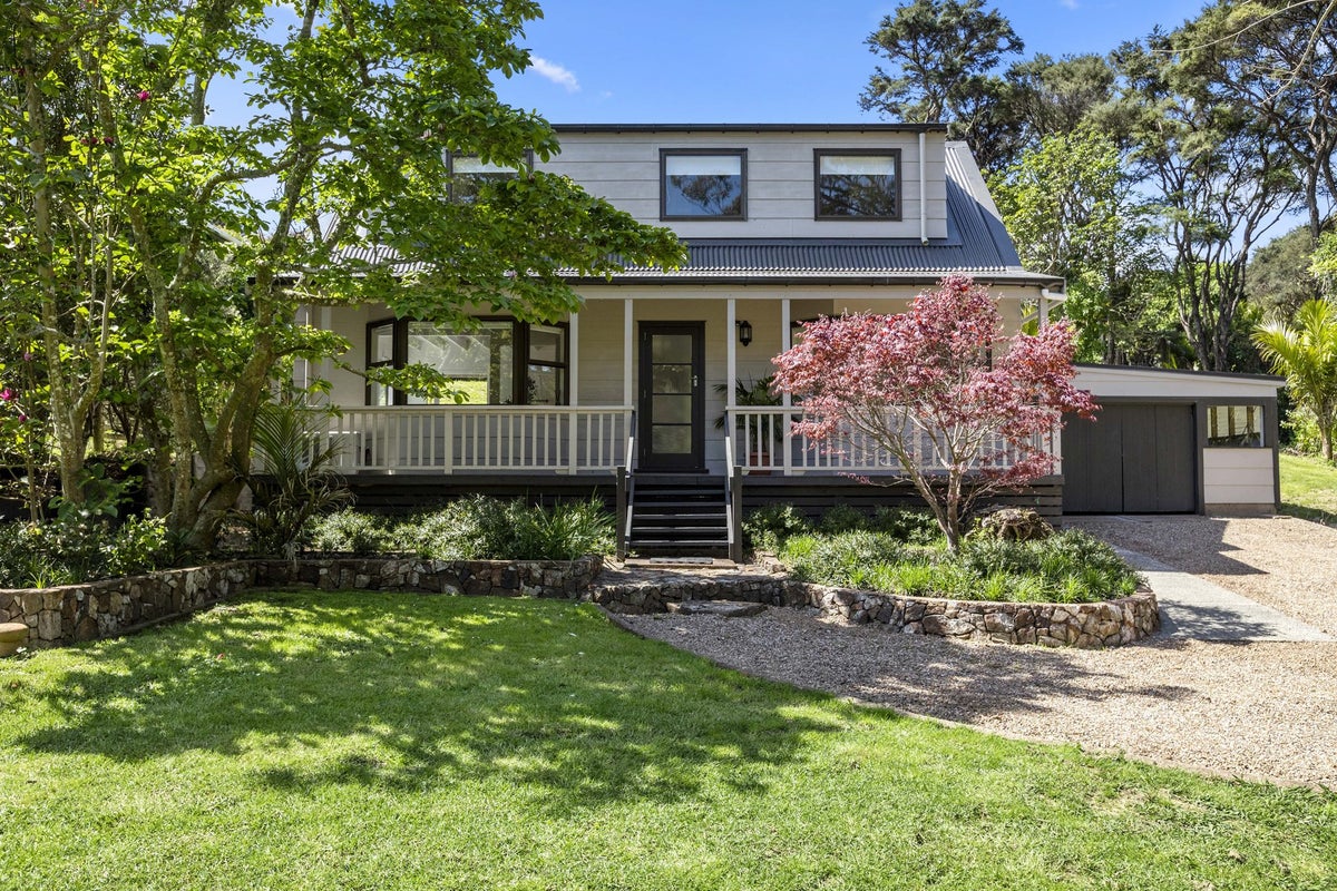 46 Te Toki Road, Ostend, Waiheke Island - Carousel 1
