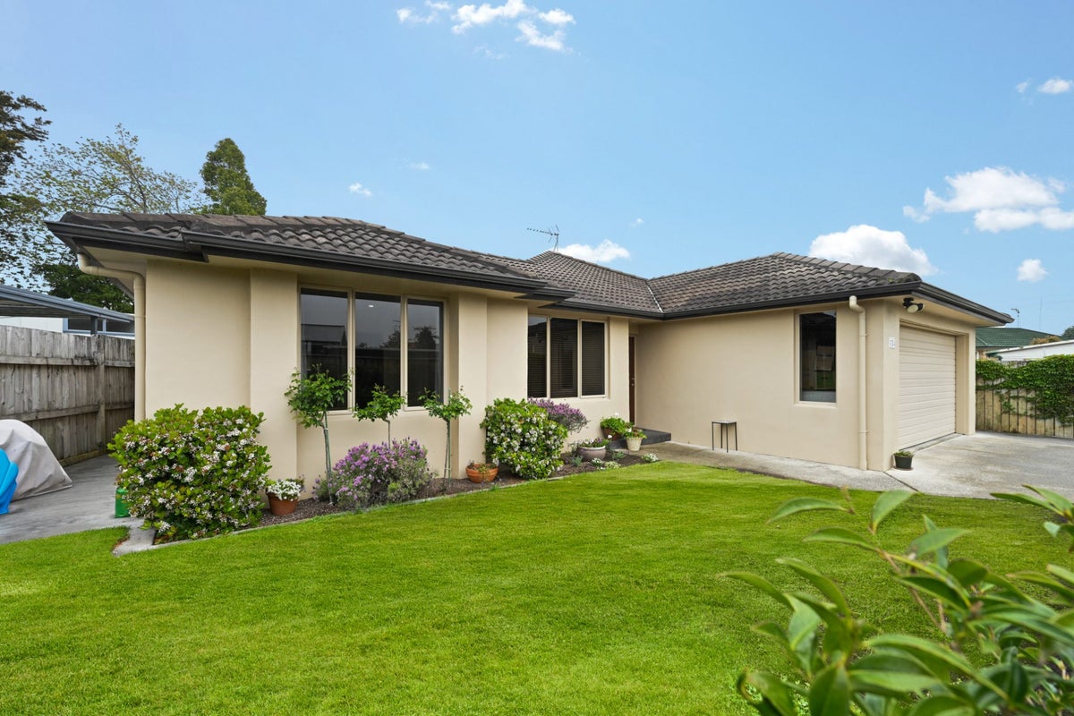 10A Taylor Terrace, St Andrews, Hamilton - Carousel 1
