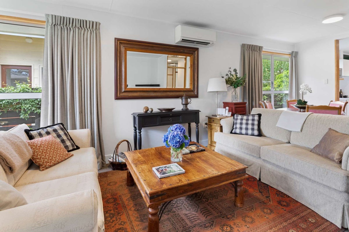 11 Seaton Court, Hokowhitu, Palmerston North - Carousel 18