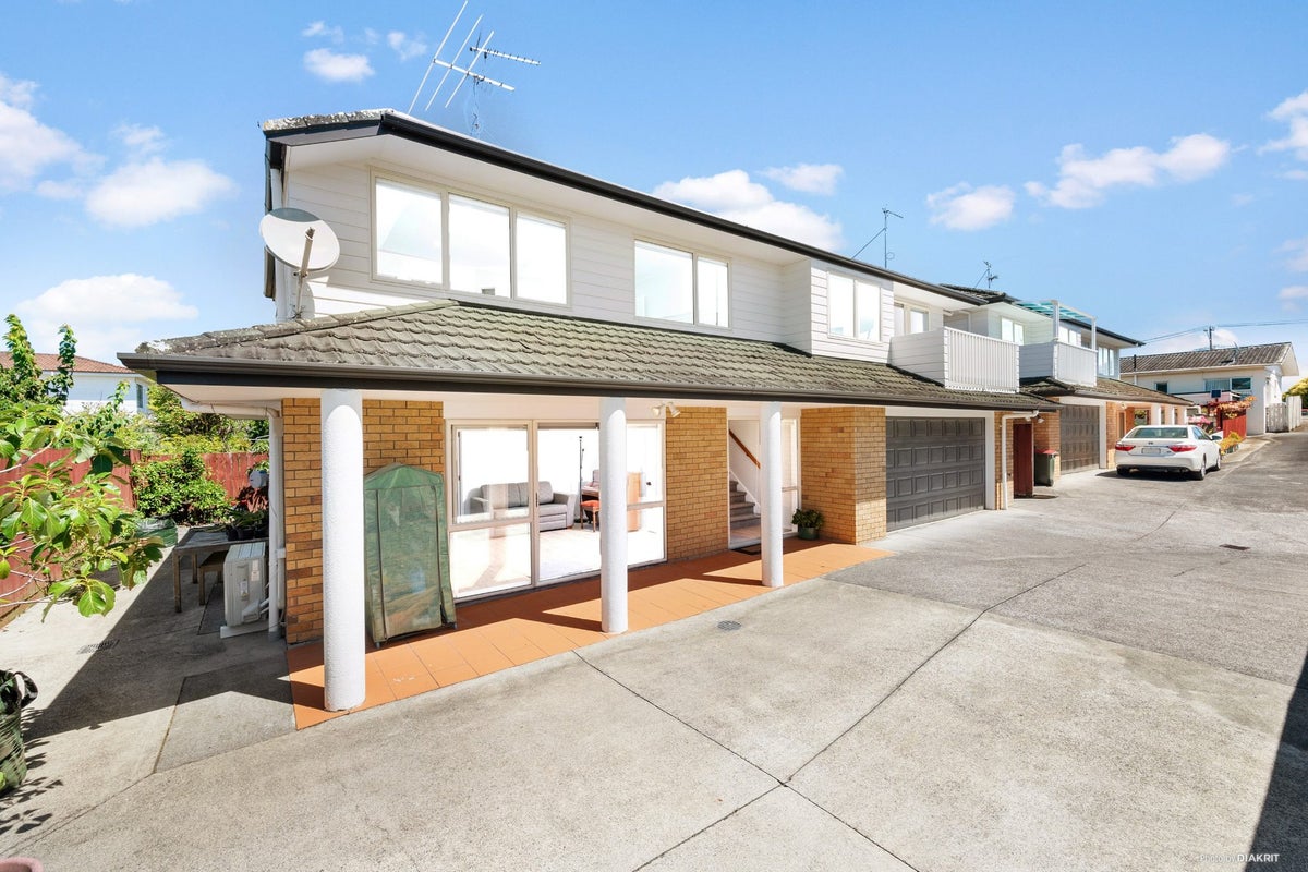 144B Bucklands Beach Road, Bucklands Beach, Auckland - Carousel 2