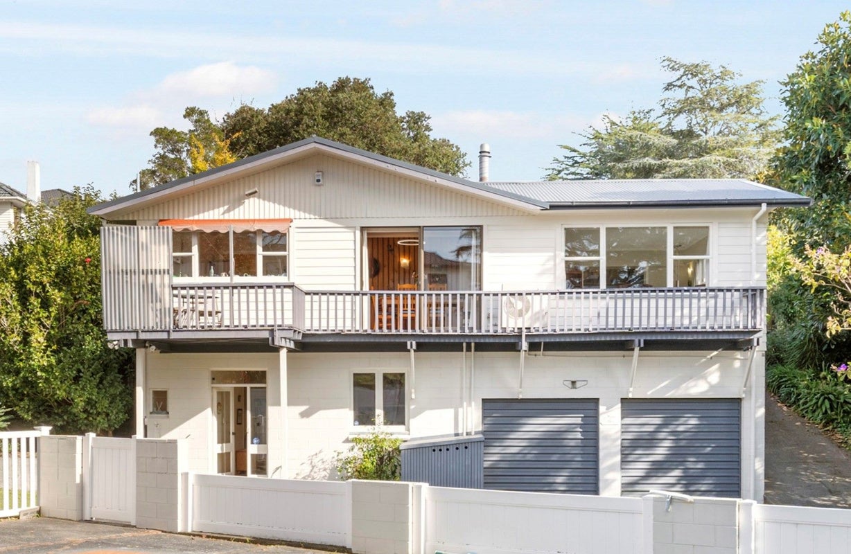 12 Waitati Place, New Windsor, Auckland - Carousel 2