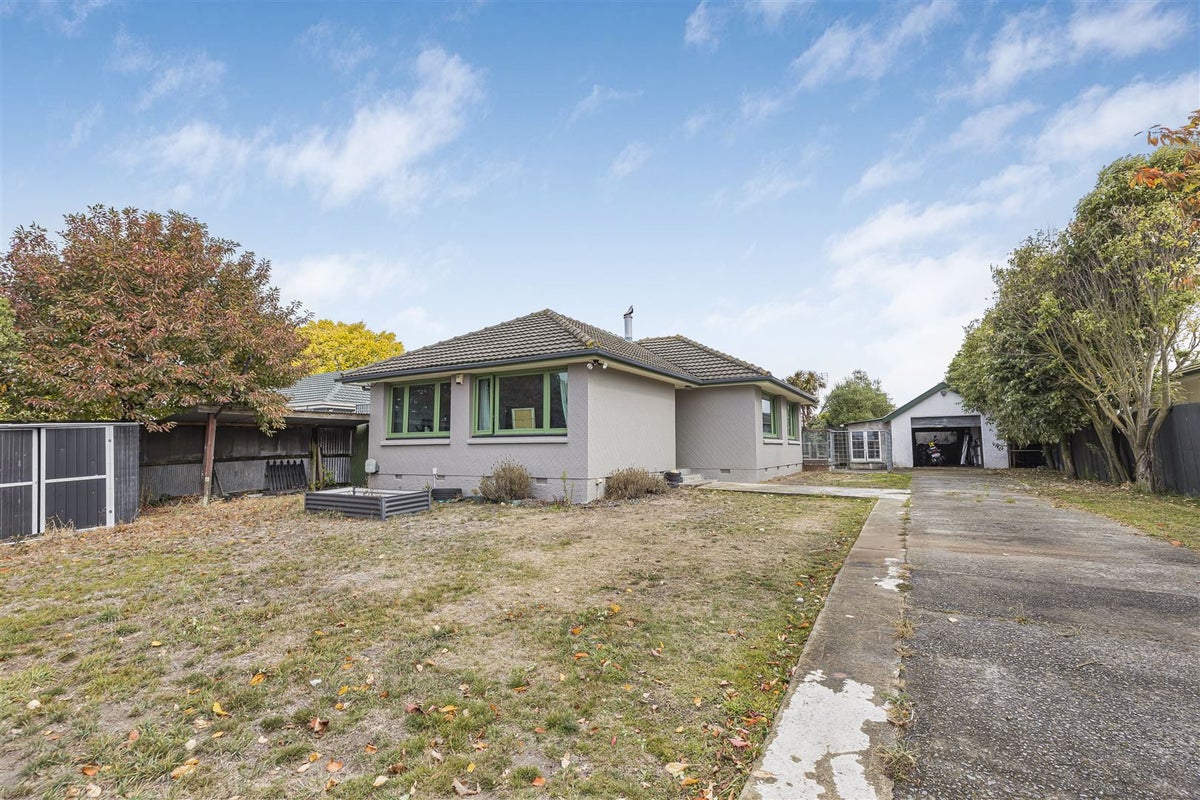 35 Tauiwi Crescent, Hei Hei, Christchurch - Carousel 2