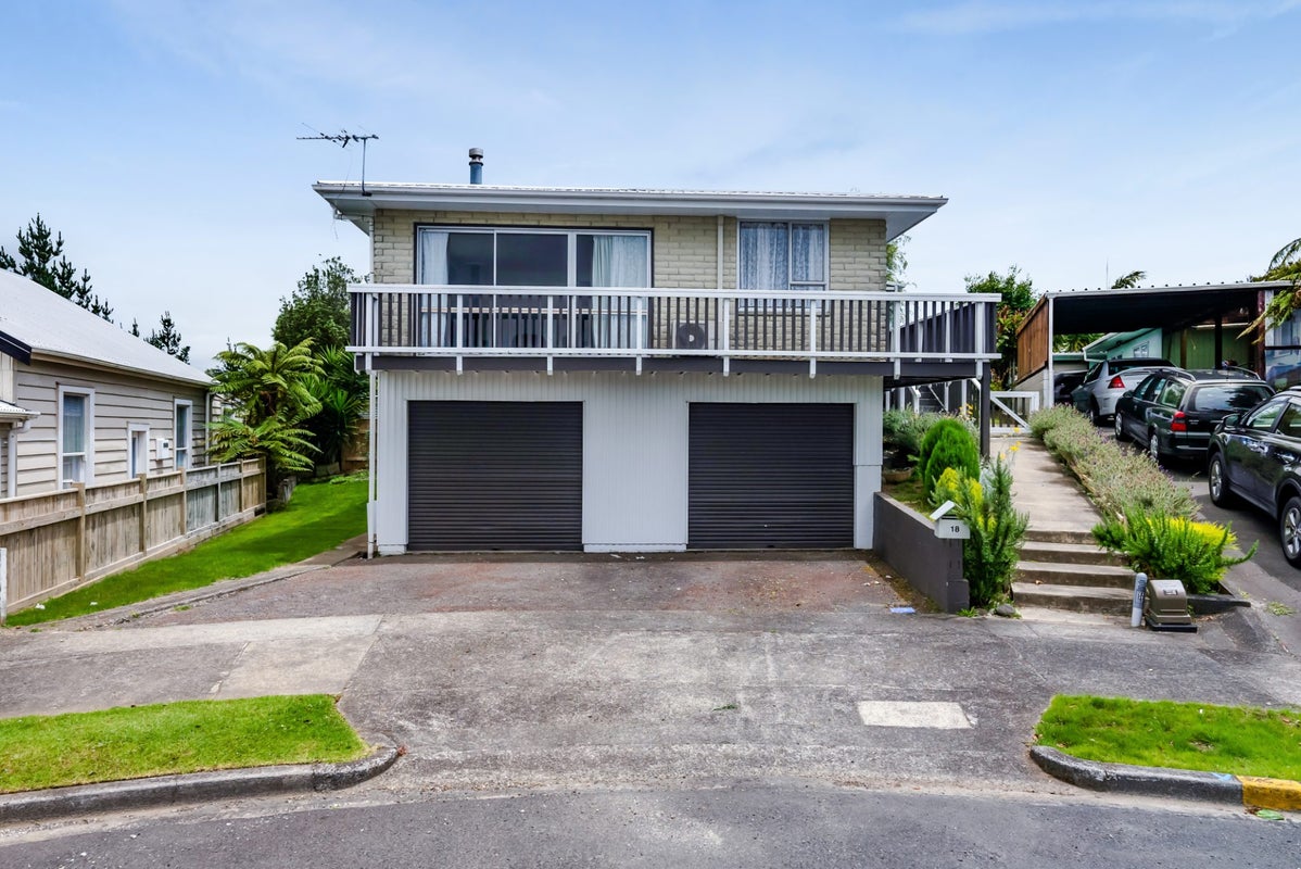 18 Harriet Place, Spotswood, New Plymouth - Carousel 2