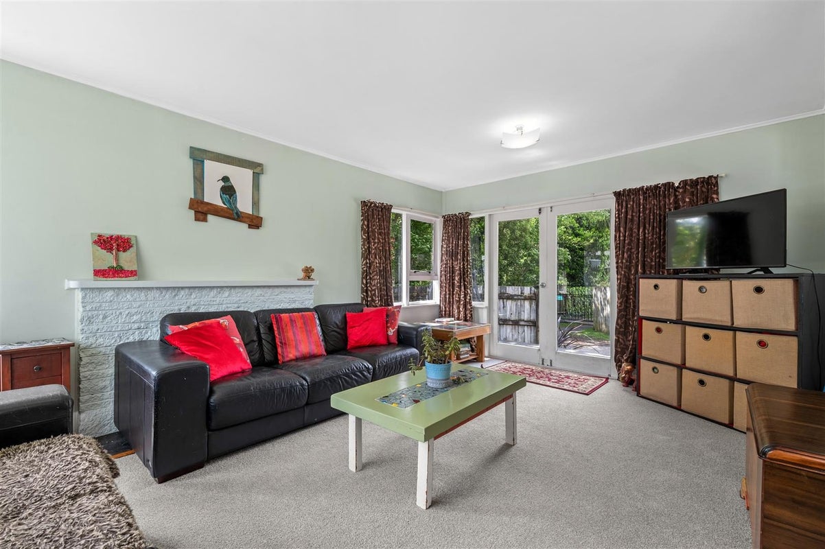 12B Gordon Road, Western Heights, Rotorua - Carousel 2
