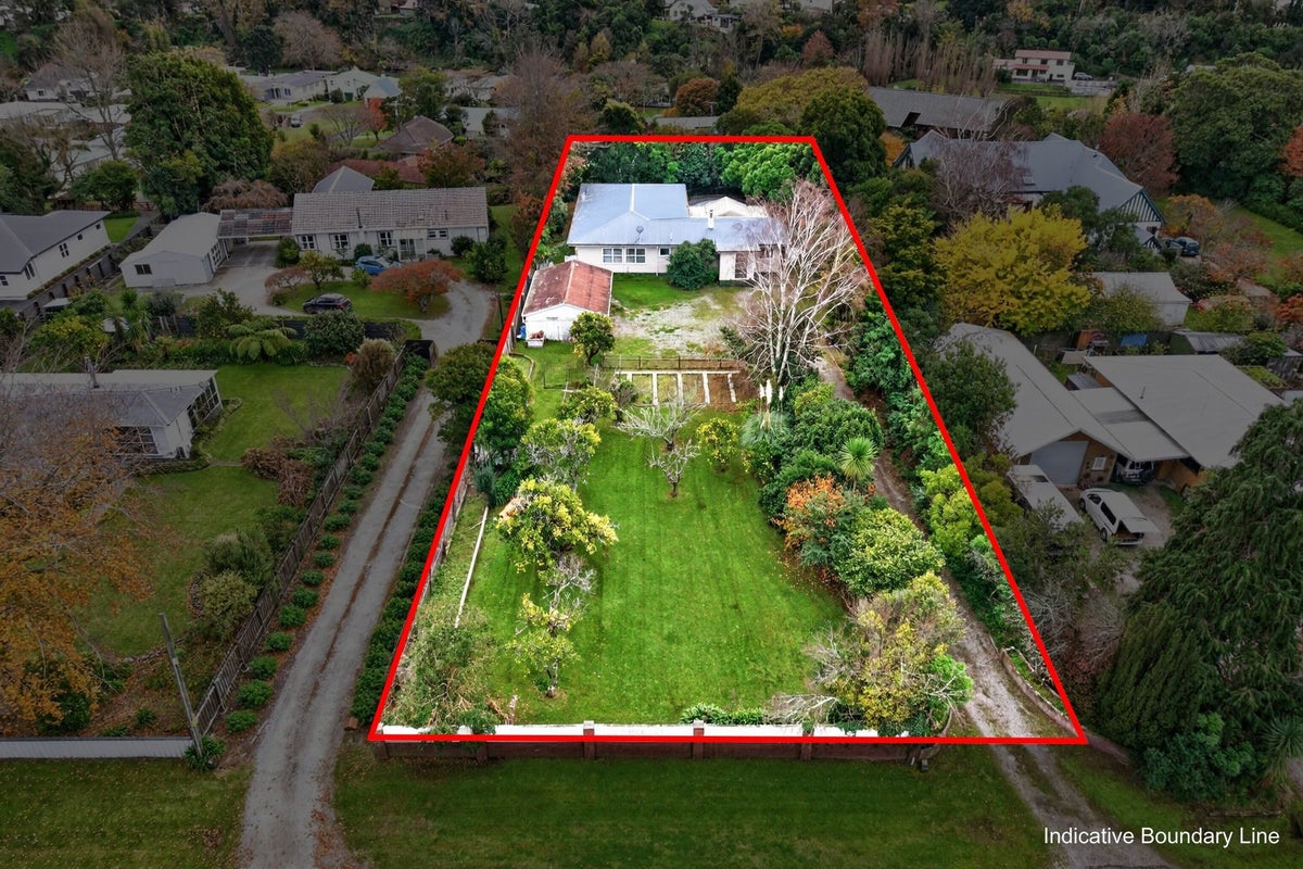 13 Seymour Road, Inner Kaiti, Gisborne - Carousel 1