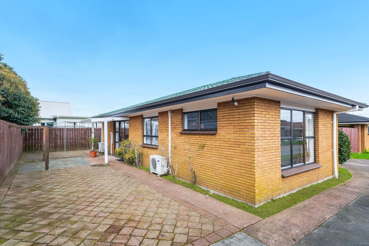 3/9 Don Street, Papakura, Auckland - Carousel 2