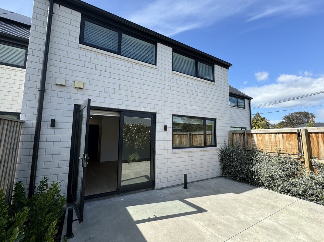 2/17 Hornbrook Street, Waltham, Christchurch - Carousel 1