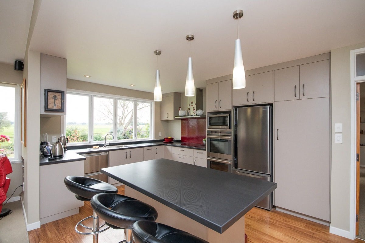 1033B Napier Road, Palmerston North - Carousel 2