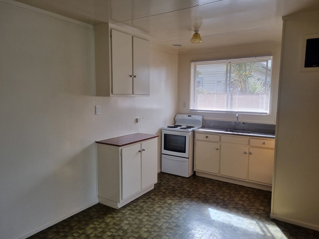 6/12 Larch Street, Victoria, Rotorua - Carousel 2