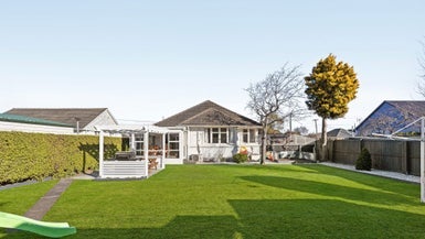 15 Robin Street, Burwood, Christchurch - Carousel 1