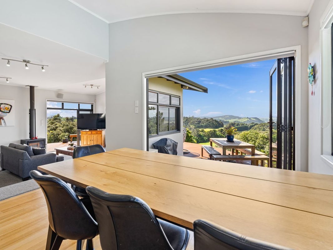 17 Bob Williamson Lane, Maungatapere, Whangarei - Carousel 1