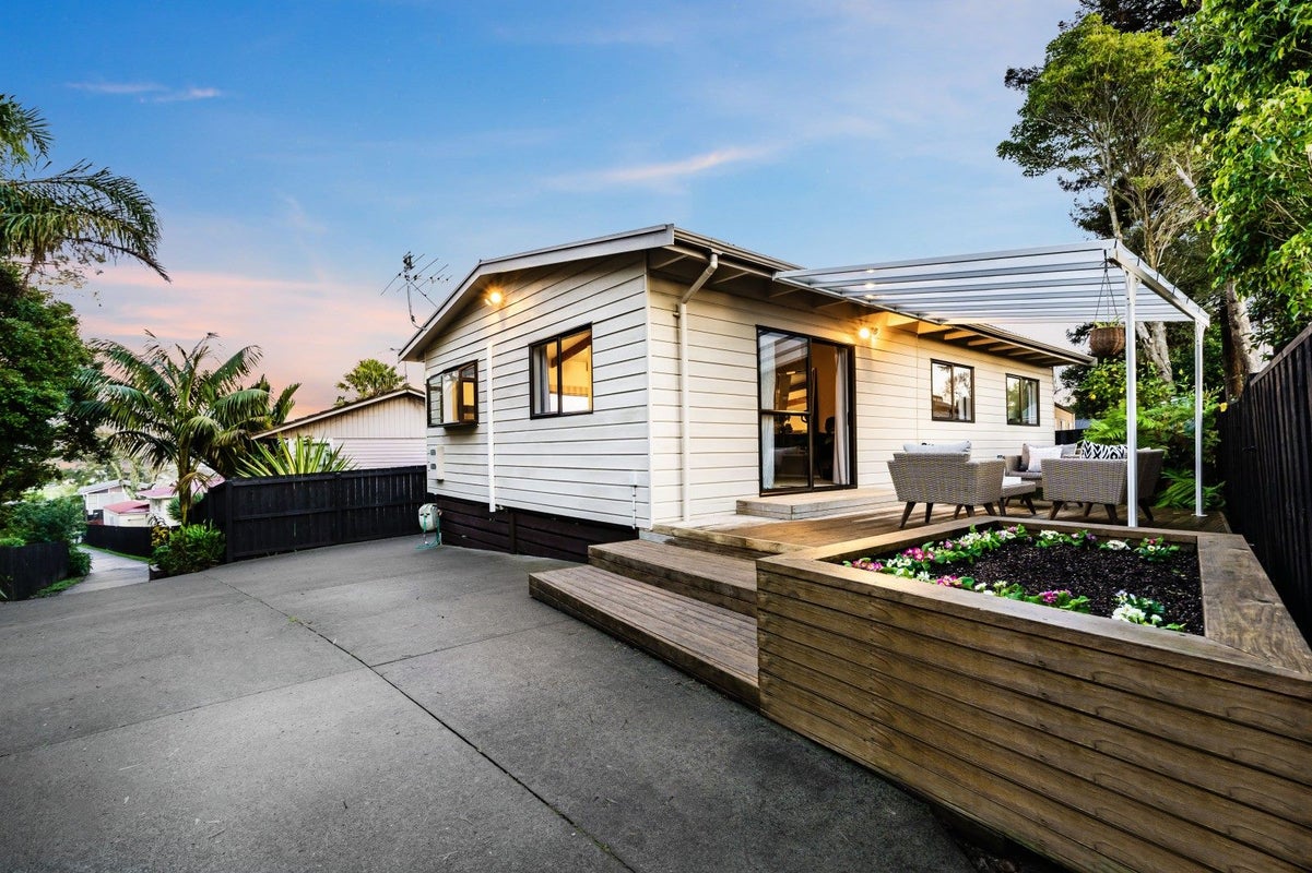 1/38 Eyre street, Henderson, Waitakere - Carousel 1