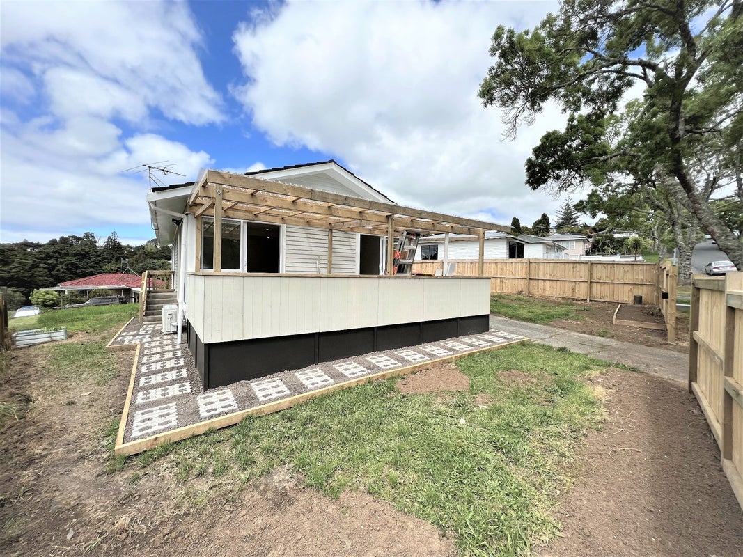 21 Castleton Street, Birkdale, Auckland - Carousel 2