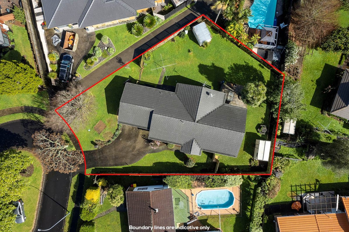 11 Donegan Place, Conifer Grove, Takanini - Carousel 2