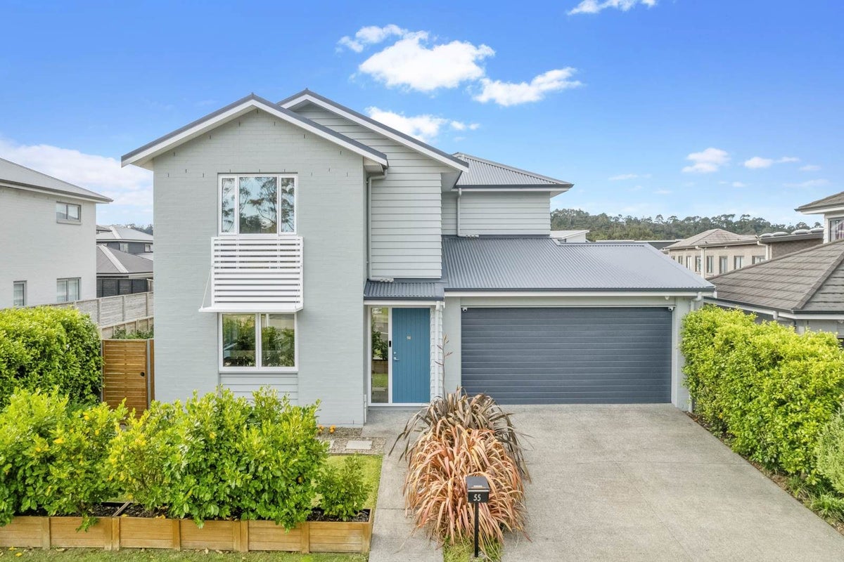 55 Mettam Drive, Swanson, Auckland - Carousel 1