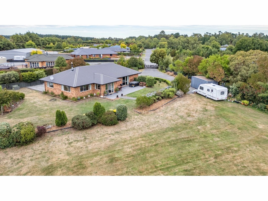 17 Mclean Drive, Leithfield, Amberley - Carousel 1