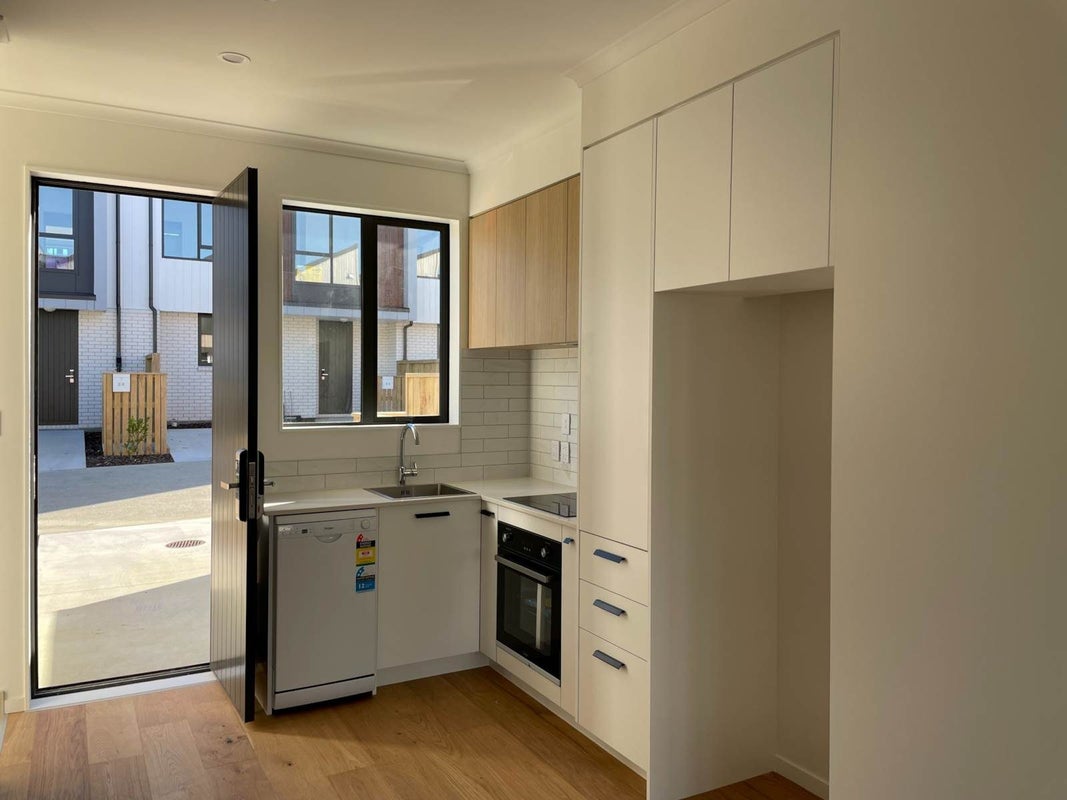 23 Mahalo Avenue, Wiri, Auckland - Carousel 2