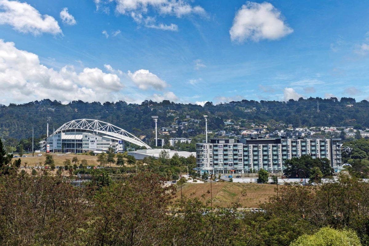 15 Peony Mews, Oteha, Auckland - Carousel 1