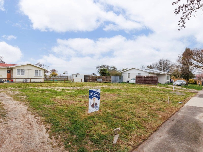 62 Stillwater Place, Westbrook, Palmerston North - Carousel 1