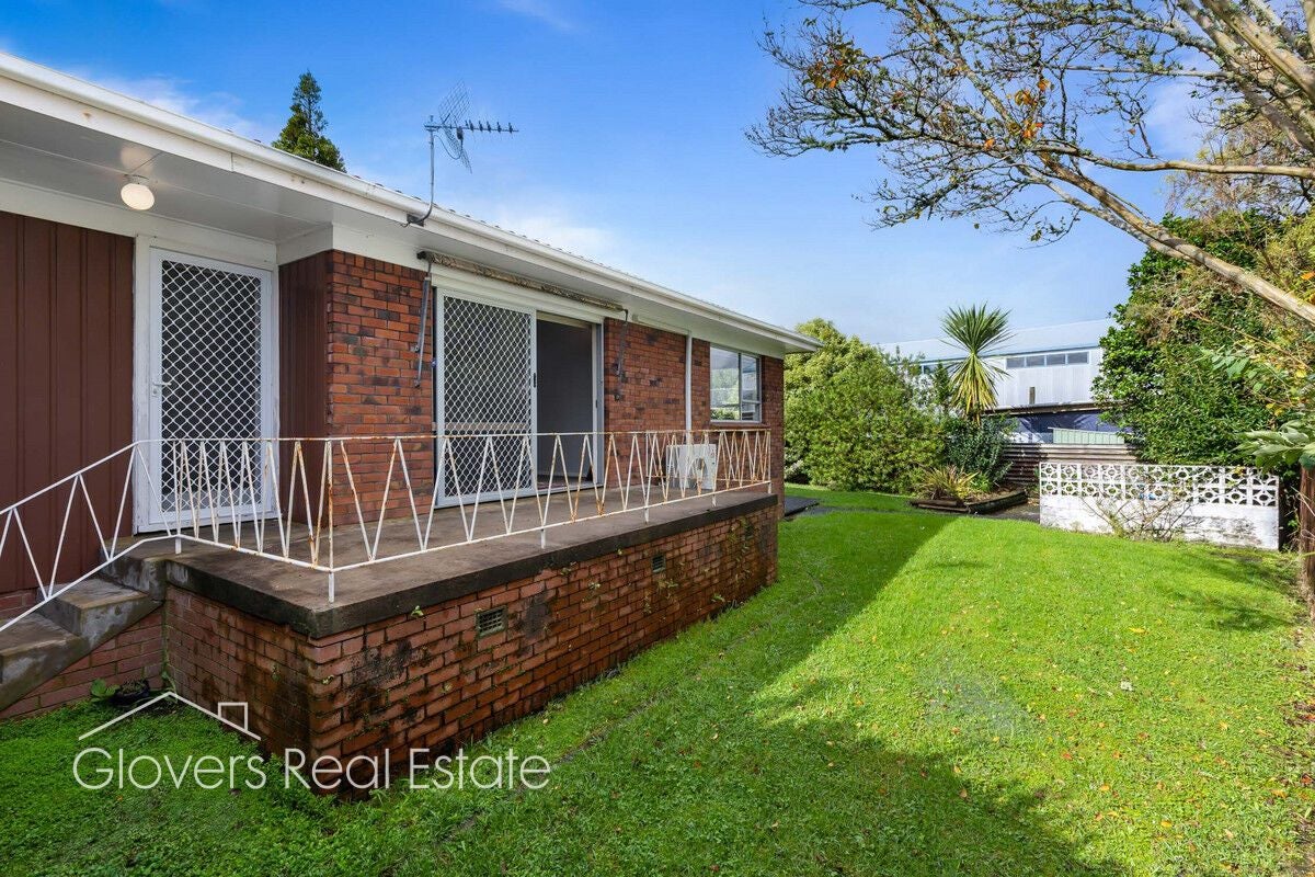 2/27 Poinsettia Place, Henderson, Auckland - Carousel 1