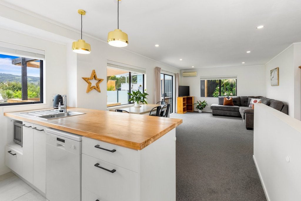 1/534 Hibiscus Coast Highway, Hatfields Beach, Orewa - Carousel 1